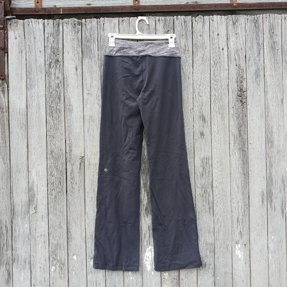 Lululemon Astro Pants Flare‎ Gray Coal Strata Stripe Womens Sz 6 Y2K Yoga Pants